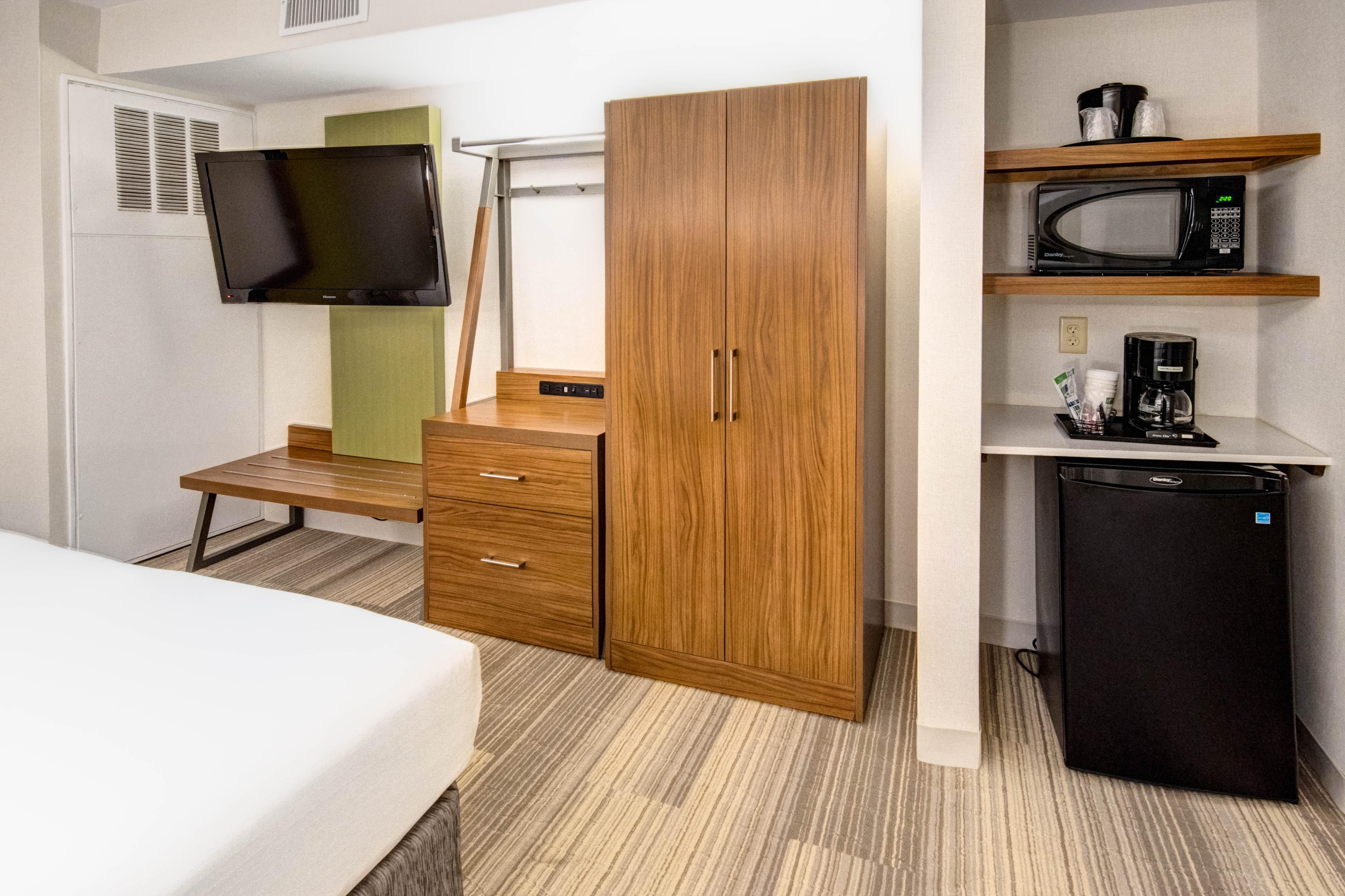 Holiday Inn Express Woodbridge By Ihg Avenel Ngoại thất bức ảnh
