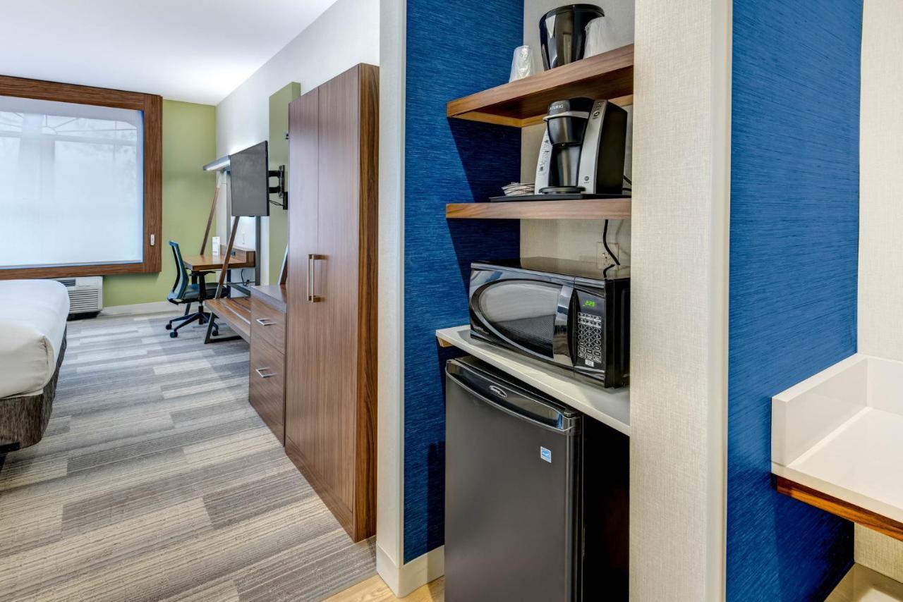 Holiday Inn Express Woodbridge By Ihg Avenel Ngoại thất bức ảnh